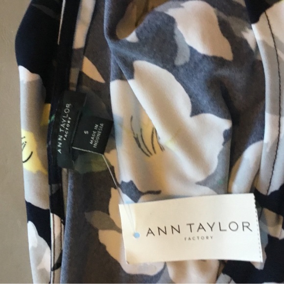 Ann Taylor size small floral dress - Picture 4 of 4